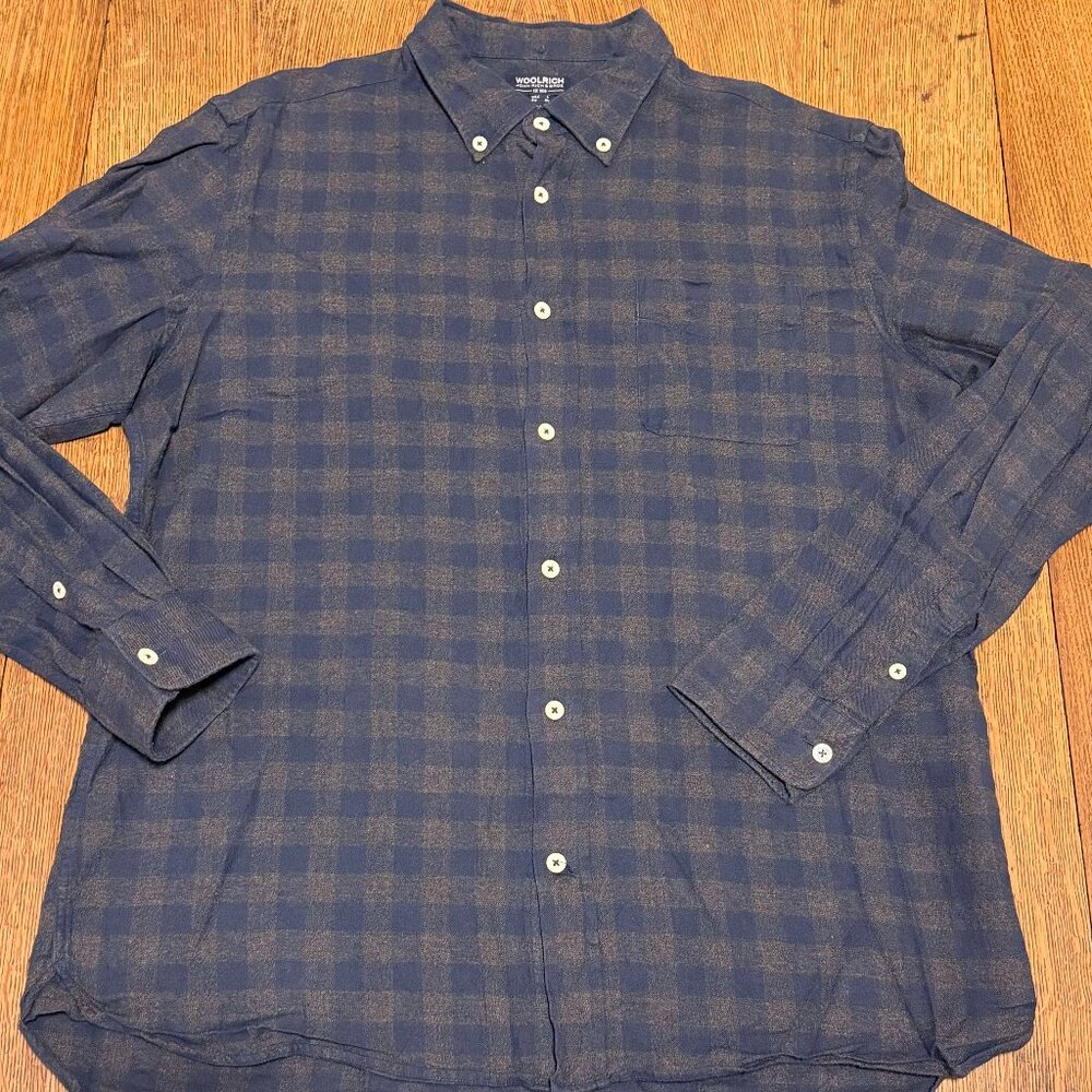 Woolrich Men's Flannel Shirt - USA L, EU XL, Navy and Dark-Gray Plaid